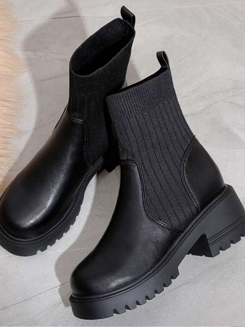 SHEIN• Black Platform Chelsea Ankle Boots